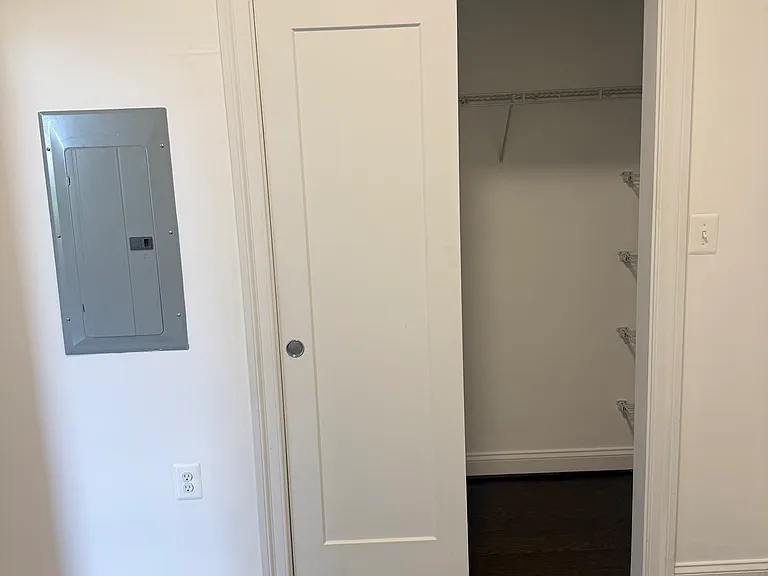1200 Saint Paul St — Photo 6