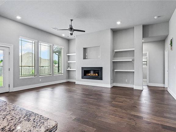 5th image of 1211 Brandon Way