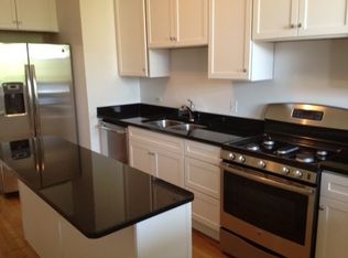 1528 W Thome Ave APT 2, Chicago, IL 60660