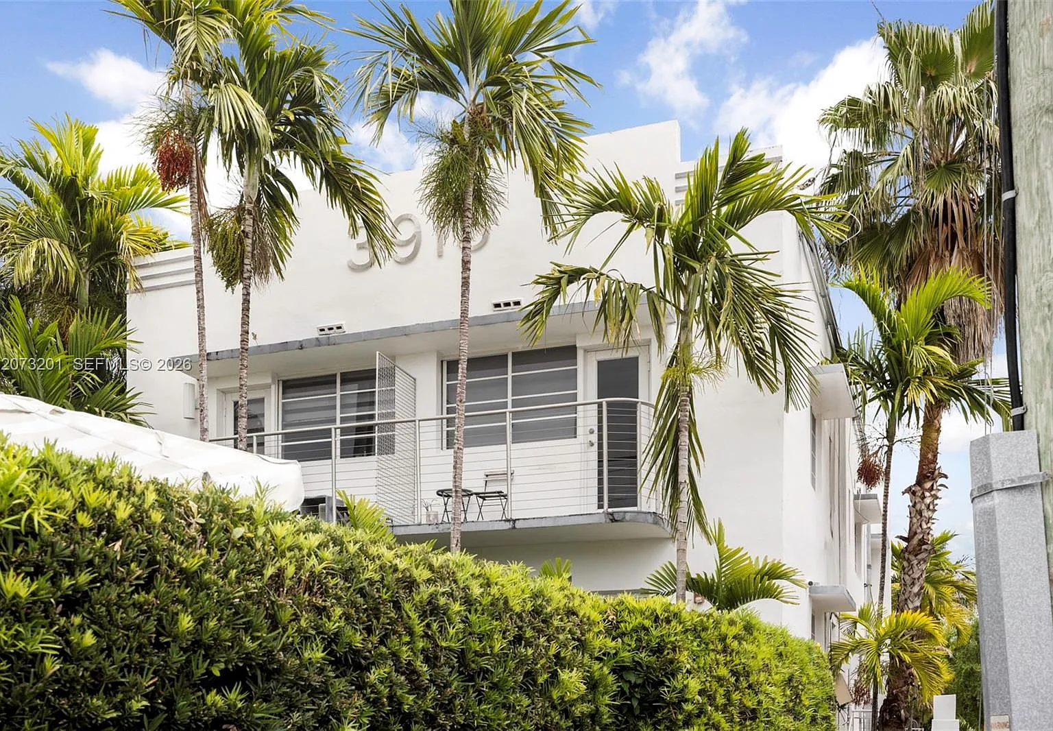 The Waterclub Condo — Photo 4