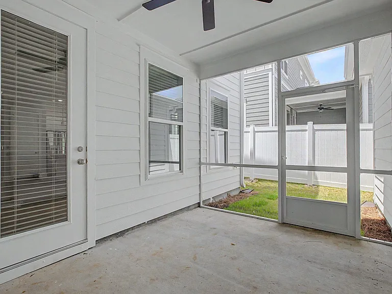 4065 Four Oaks Blvd — Photo 36