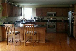 4th image of 1014 10th Avenue Pl SE