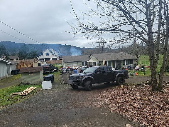 3rd image of 3940 Hayden Bridge Rd