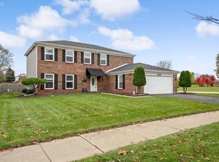 2225 Ridge Ave, Aurora, IL 60504