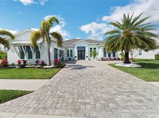 8978 Redonda Dr, Naples, FL 34114