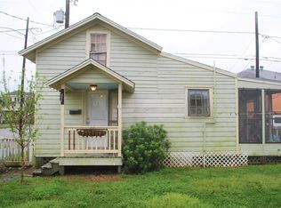 611 13th St, Galveston, TX 77550
