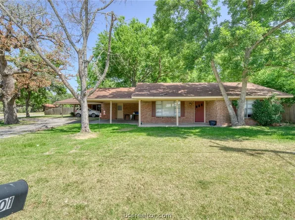 101 E Whistle St, Madisonville, TX 77864