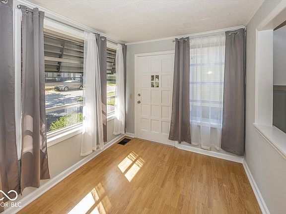 4th image of 6036 Birchwood Ave