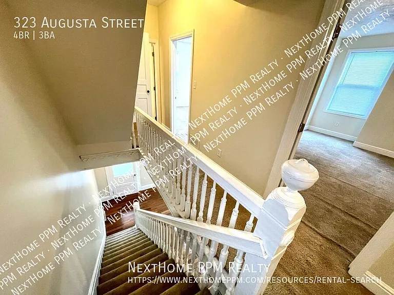 323 Augusta St — Photo 26