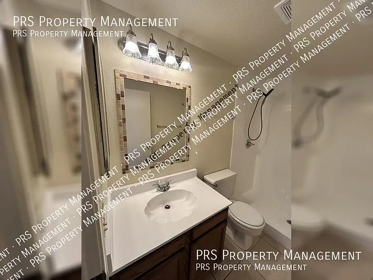 1762 W Colt Rd — Photo 29