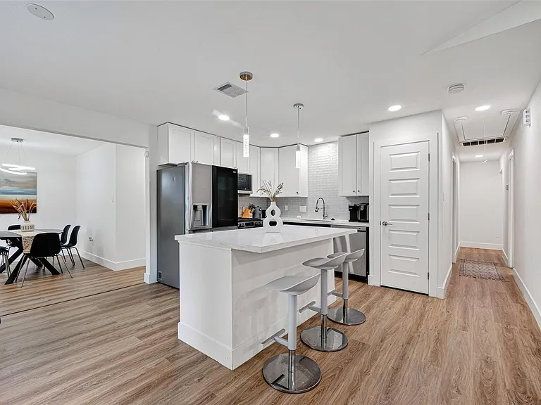 1119 Panama St — Photo 11