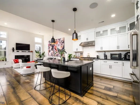 6 Chelsea Rd, Warren Twp., NJ 07059