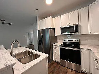 500 Silverado Ct photo 1