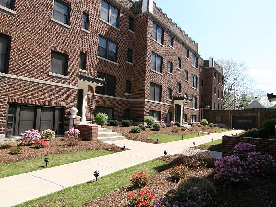 1st image of 4370 Lindell Blvd #3R