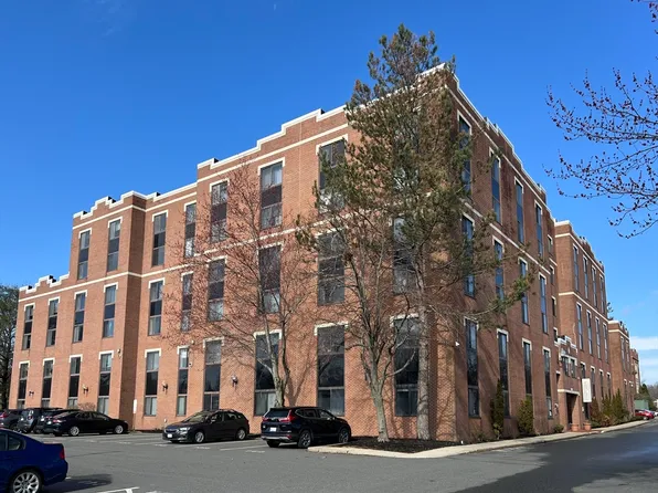 30 Daniels St APT 313, Malden, MA 02148