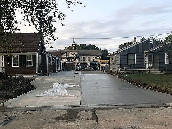 5th image of 11120 W Grange Ave