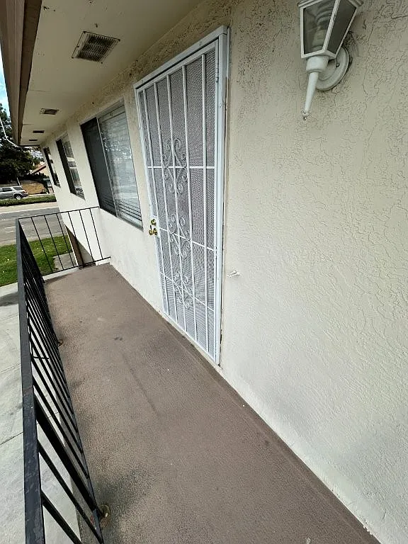 2 bed, 798 sqft, $3,000 — Photo 3