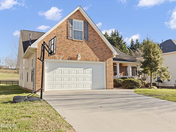 3rd image of 1845 Fleming Valley Ln