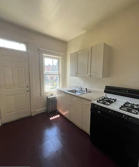 787 Linnard St — Photo 7