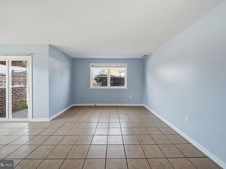 24 Florence Tollgate Pl #1 — Photo 8