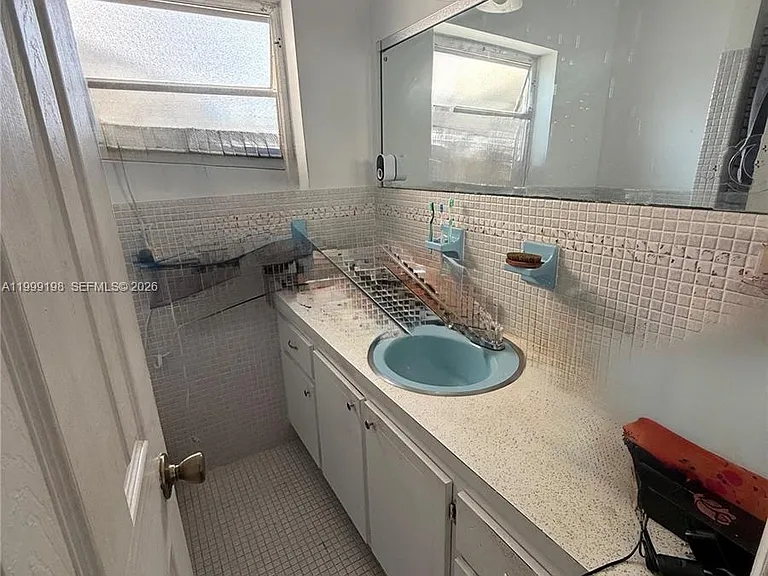 141 NE 10th Ave #17B — Photo 25