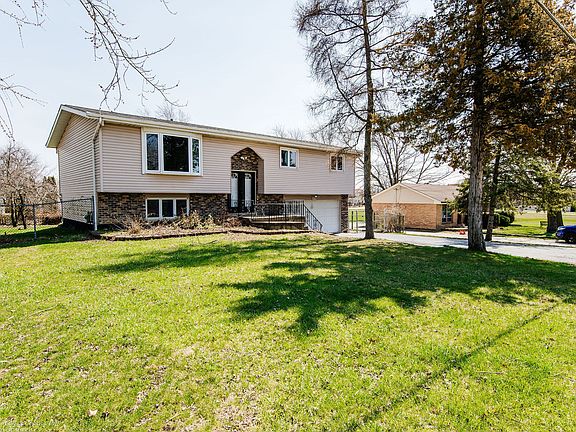 2nd image of 21231 S 94th Ave