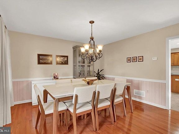 3rd image of 1760 Herman Dr