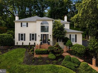 637 Heather Ln, Bryn Mawr, PA 19010