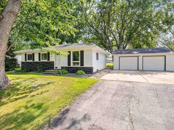 W14256 Highland Ter, Ripon, WI 54971