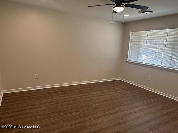 3rd image of 1319 Dorgan St