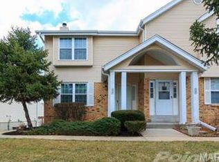 33 Trailside Ct, Saint Charles, MO 63303