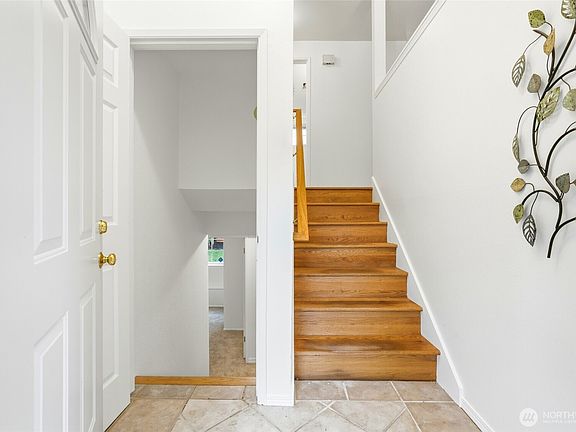 4th image of 6831 19th Drive NE