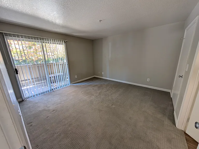 1091 G St — Photo 10