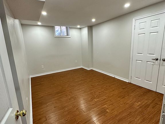 5th image of 90 Whitehaven Dr #Basement
