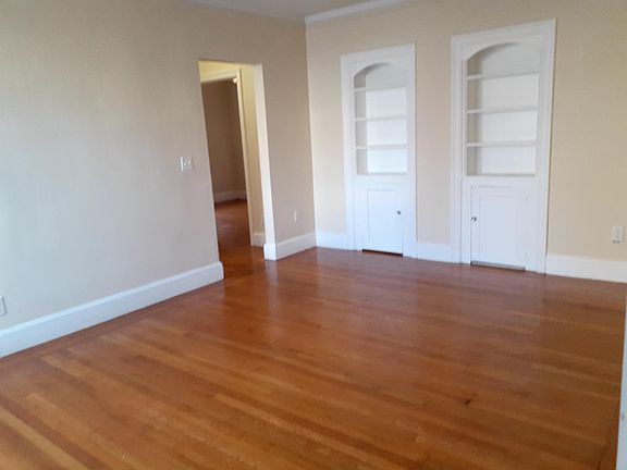 3rd image of 218 Waterman St #202A