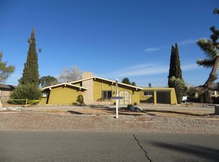 19906 Red Feather Rd, Apple Valley, CA 92307