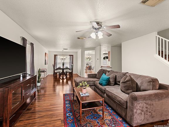 4th image of 1010 CULBERSON STA