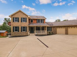 102 River Rd, Hinckley, OH 44233