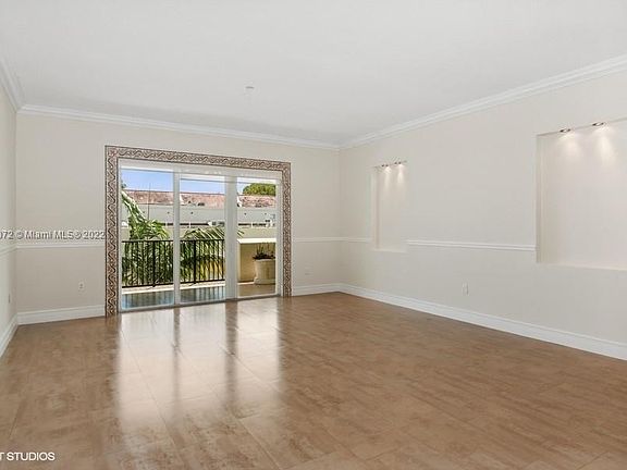 4th image of 650 Valencia Ave Unit 304