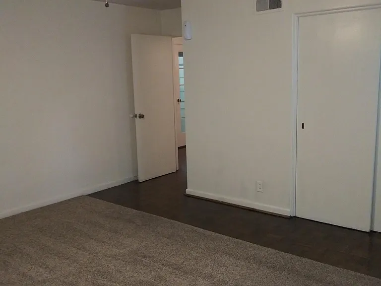 4255 Knollton Rd — Photo 34