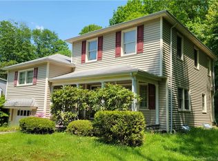 1428 Straits Tpke, Middlebury, CT 06762