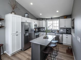 9447 Glenborough Dr, Elko New Market, MN 55020