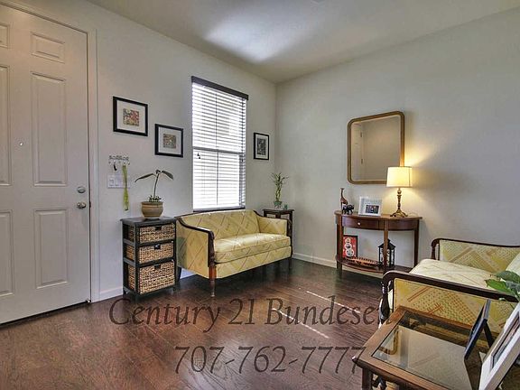 2nd image of 339 Jacquelyn Ln