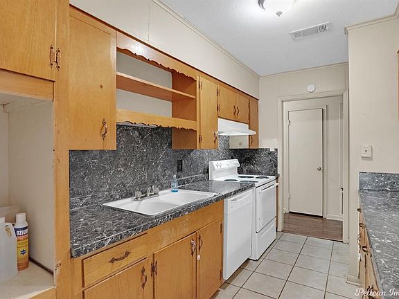 3rd image of 726 Kingridge Pl