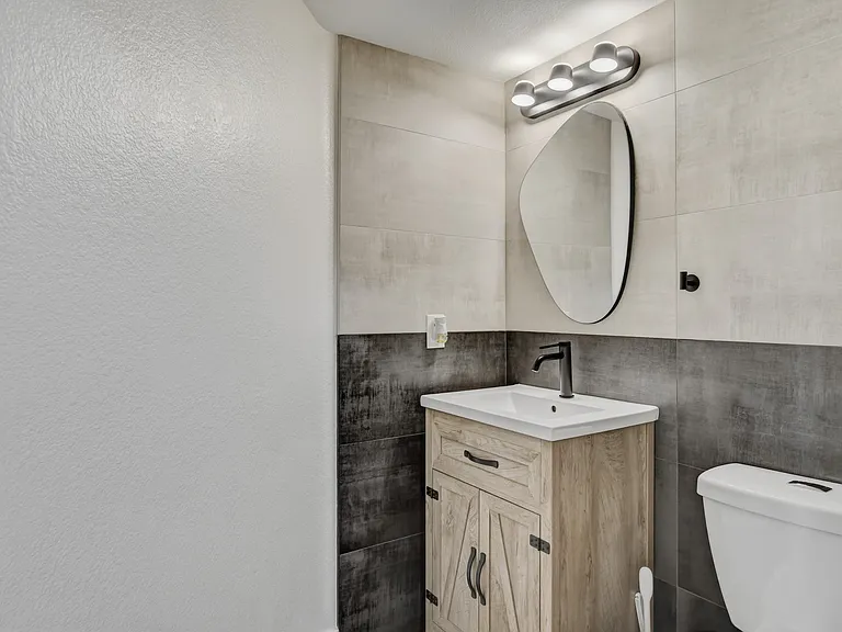 7987 Dorinda Ave — Photo 25
