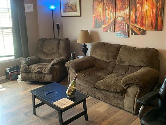 5th image of 8271 Creedmoor Dr
