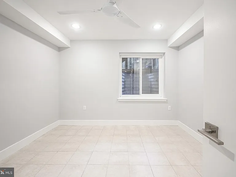 1449 S Bouvier St — Photo 22