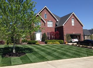 226 Seneca Rd, Huntington, WV 25705