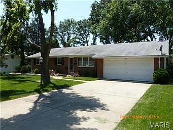 2nd image of 1351 Woodgate Dr