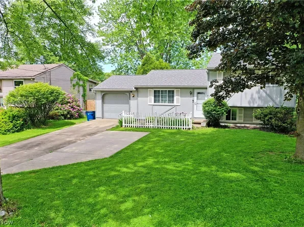 2543 Walnut St, Girard, OH 44420